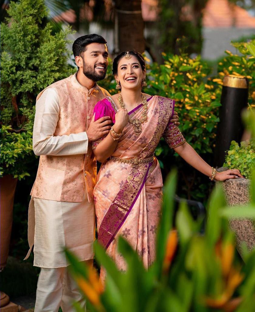 Peach Zari Woven Kanjivaram Silk Saree