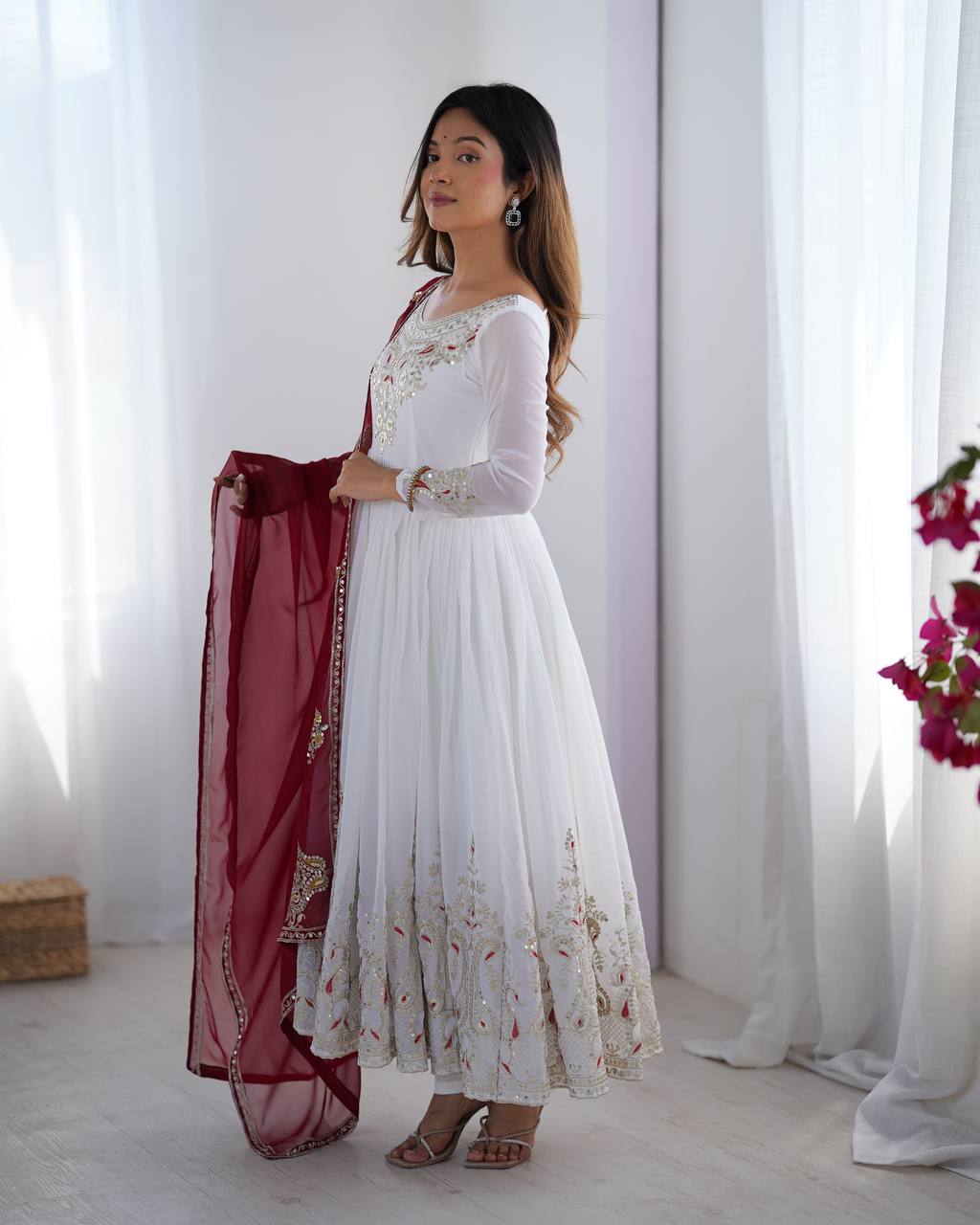 Heavy Designer Party Wear Gowns & Dressess & Dresses with Dupatta – Multy Thread Embroidery & Sequence Work