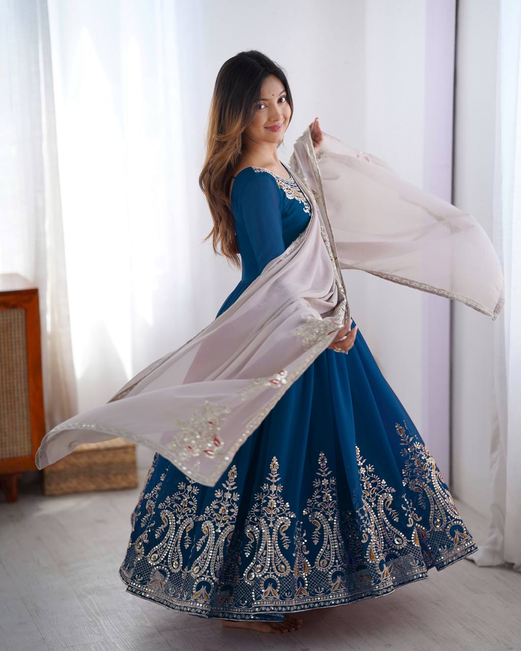 Heavy Designer Party Wear Gowns & Dressess & Dresses with Dupatta – Multy Thread Embroidery & Sequence Work