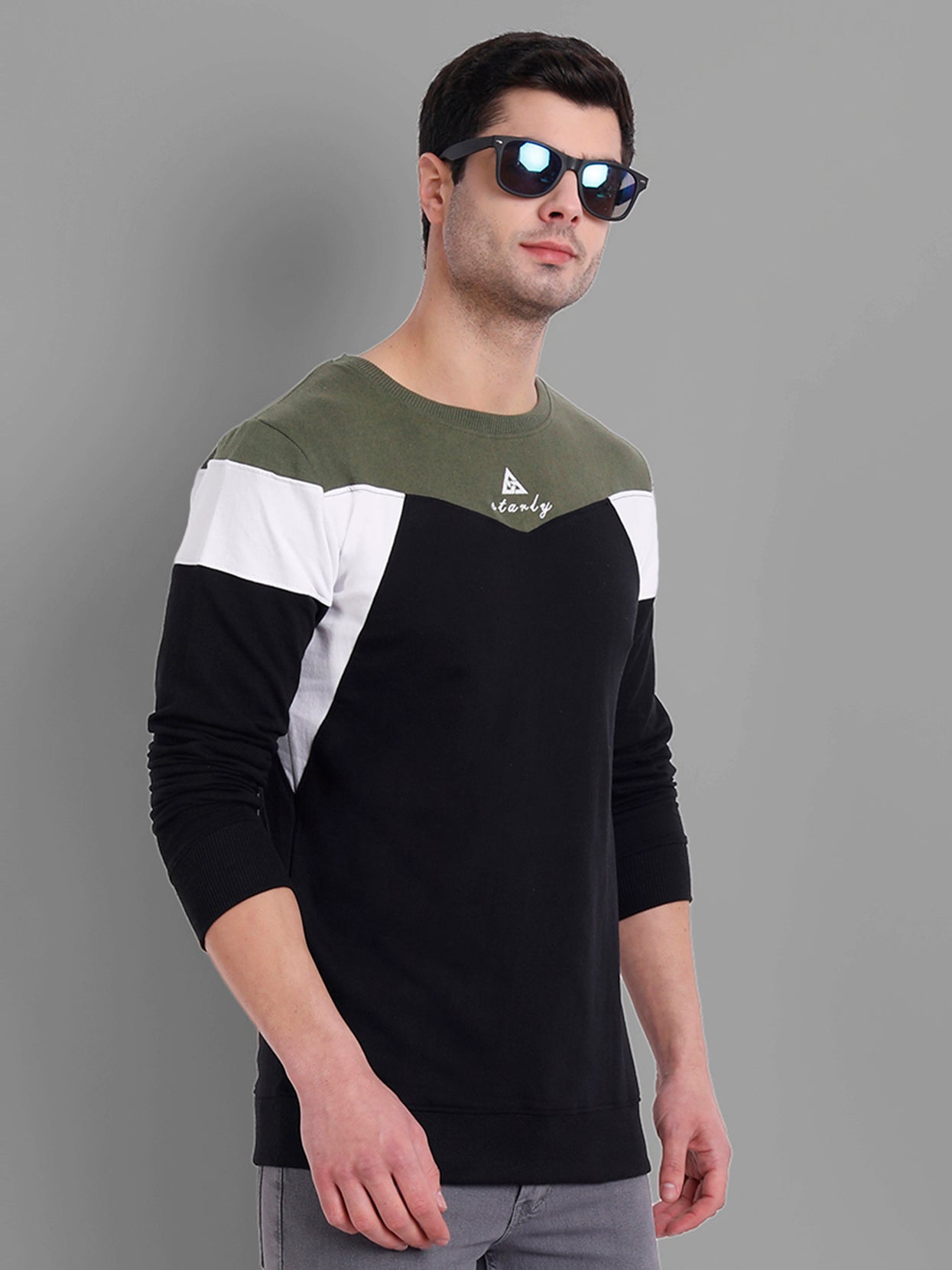 Men Black-Coloured Colourblocked Cotton Sweatshirt